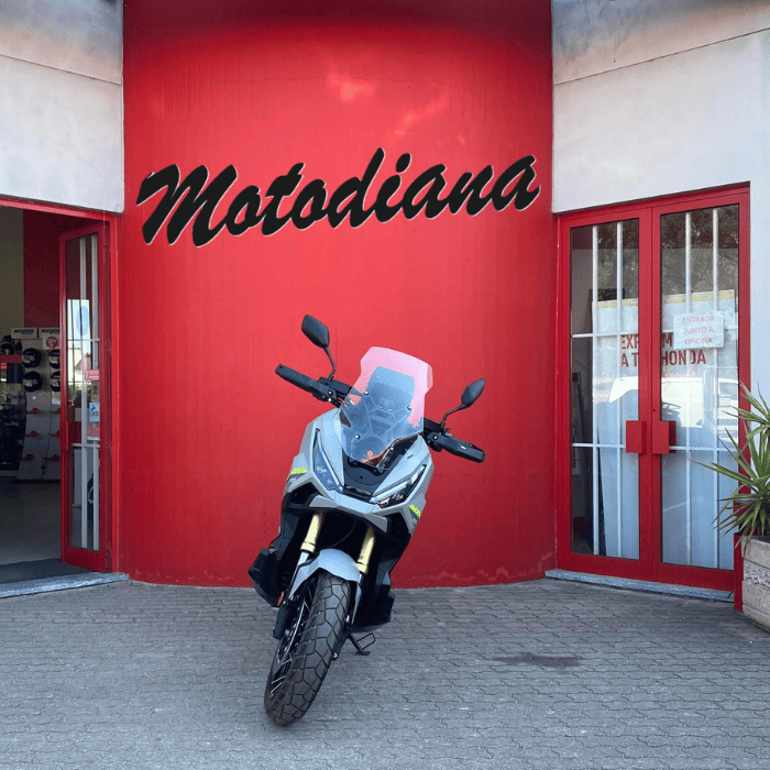 https://motodiana.com//public/uploads/17%2626_MotosUsadas/Elementos_Graficos/BP-21-EXHONDAX-ADV750SE/02.png