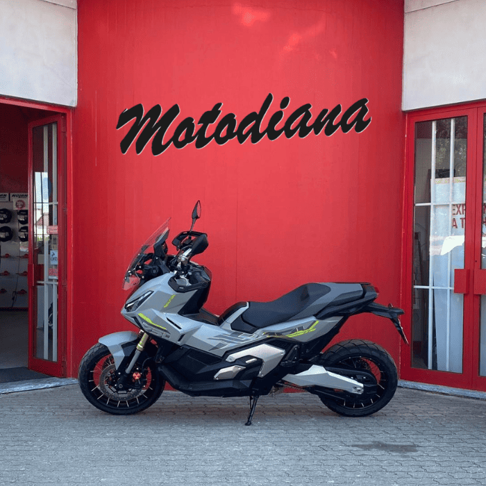 https://motodiana.com//public/uploads/17%2626_MotosUsadas/Elementos_Graficos/BP-21-EXHONDAX-ADV750SE/03.png
