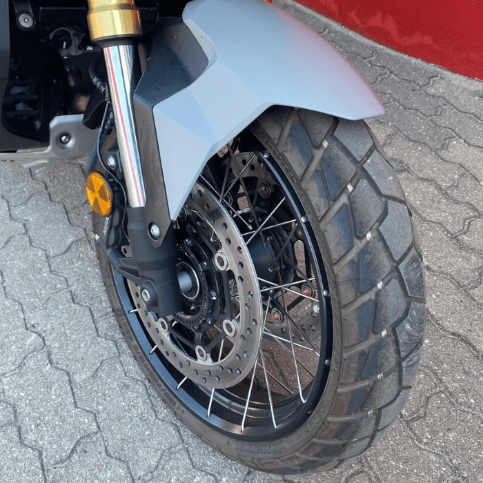 https://motodiana.com//public/uploads/17%2626_MotosUsadas/Elementos_Graficos/BP-21-EXHONDAX-ADV750SE/06.png