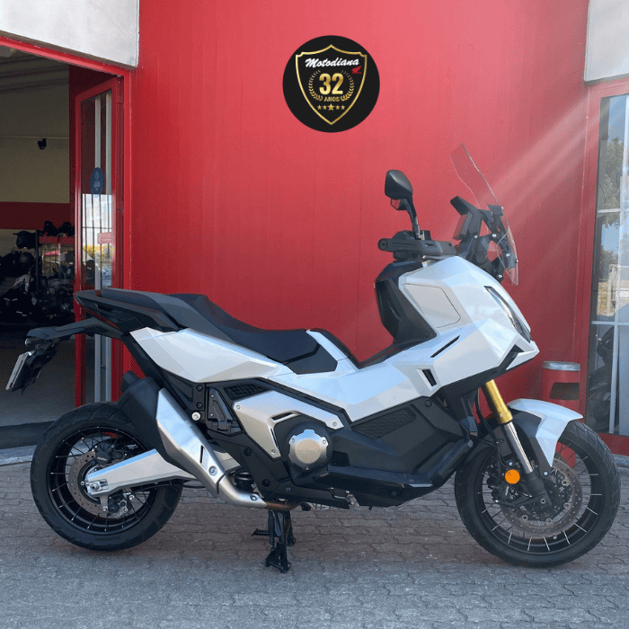 https://motodiana.com//public/uploads/17%2626_MotosUsadas/Elementos_Graficos/BP-38-GDHONDAX%20ADV750/03.png