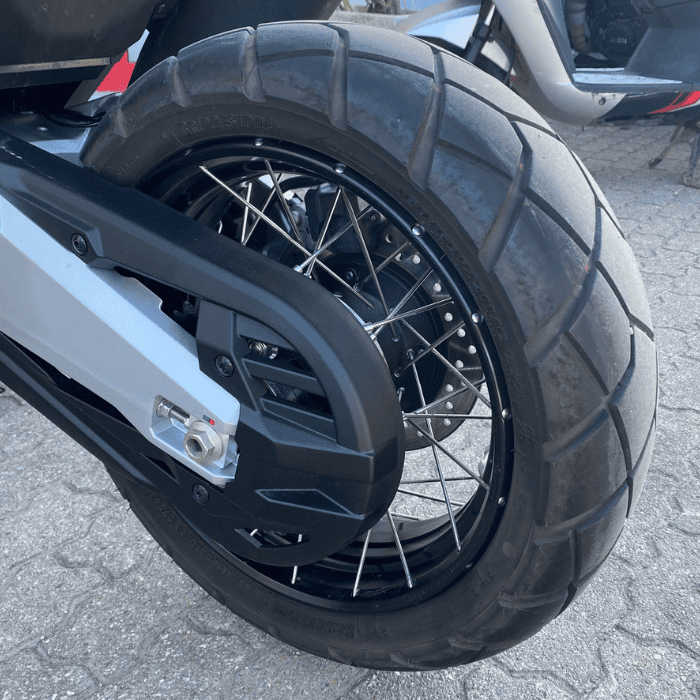 https://motodiana.com//public/uploads/17%2626_MotosUsadas/Elementos_Graficos/BP-38-GDHONDAX%20ADV750/07.png