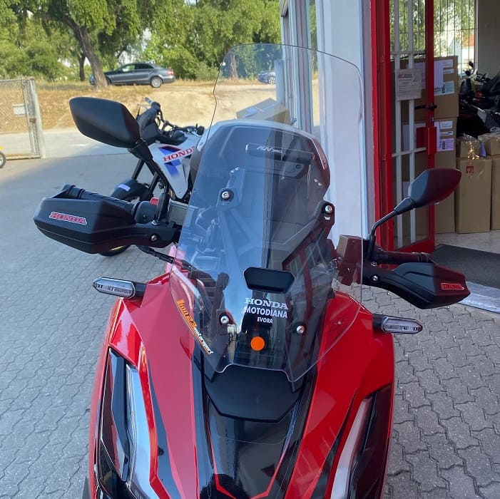 https://motodiana.com//public/uploads/17%2626_MotosUsadas/Elementos_Graficos/BQ-27-ROHONDAADV350/09.jpg