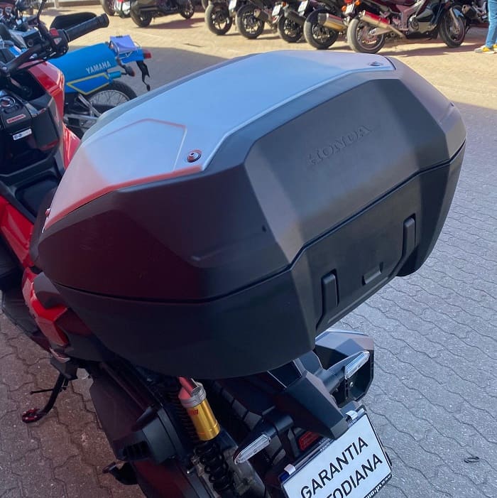 https://motodiana.com//public/uploads/17%2626_MotosUsadas/Elementos_Graficos/BQ-27-ROHONDAADV350/12.jpg
