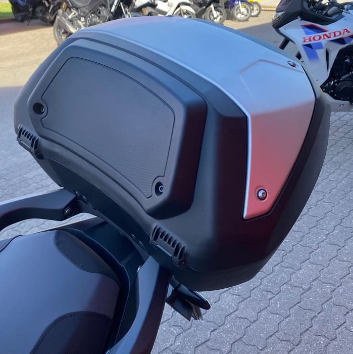 https://motodiana.com//public/uploads/17%2626_MotosUsadas/Elementos_Graficos/BQ-27-ROHONDAADV350/13.jpg