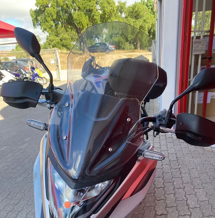 https://motodiana.com//public/uploads/17%2626_MotosUsadas/Elementos_Graficos/BQ-41-EJHONDANC750X/08.jpg