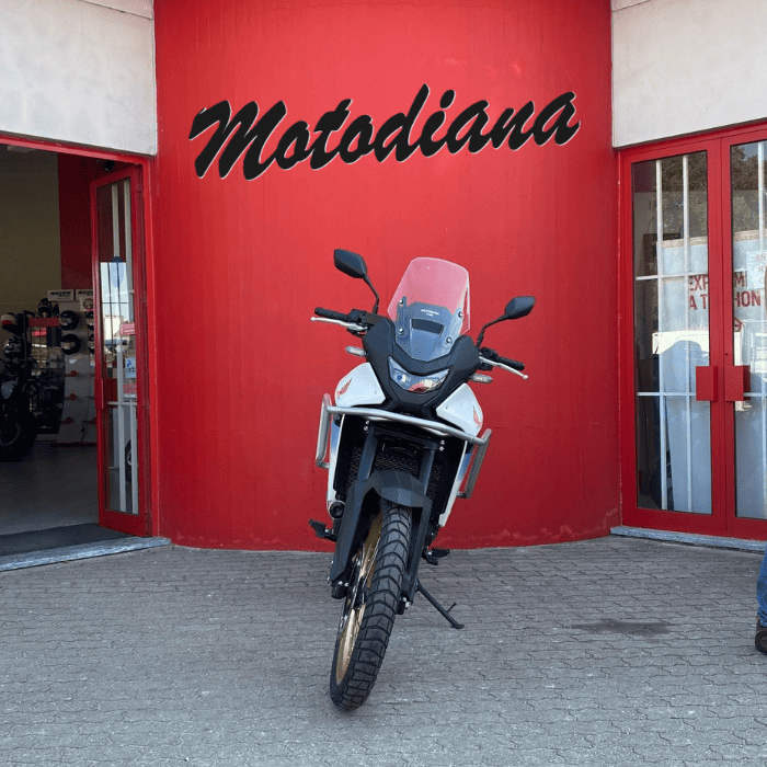 https://motodiana.com//public/uploads/17%2626_MotosUsadas/Elementos_Graficos/BV-68-QVHONDATRANSALP750/02.png
