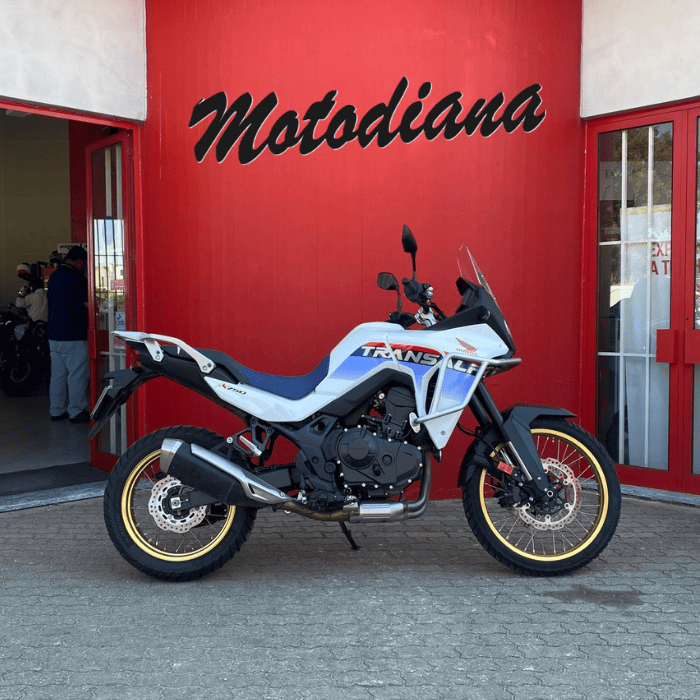 https://motodiana.com//public/uploads/17%2626_MotosUsadas/Elementos_Graficos/BV-68-QVHONDATRANSALP750/04.png