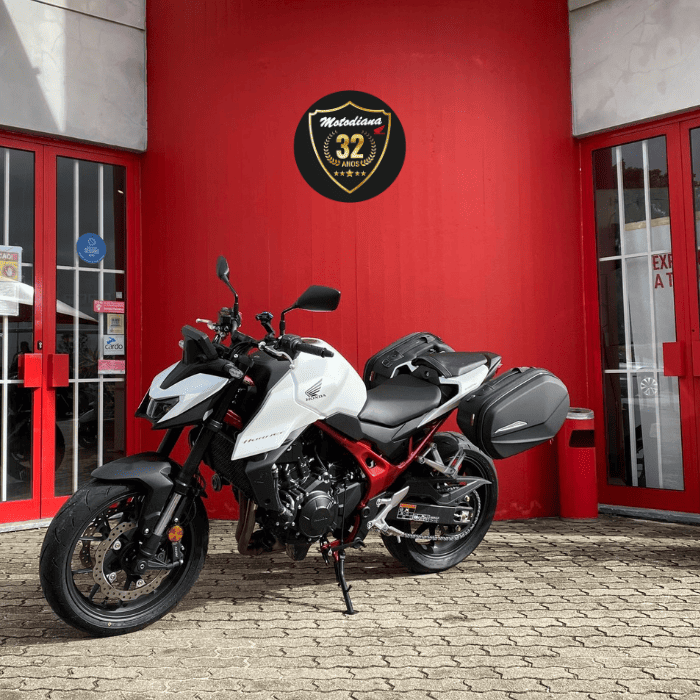 https://motodiana.com//public/uploads/17%2626_MotosUsadas/Elementos_Graficos/BX-08-BMHONDAHORNET750/01.png