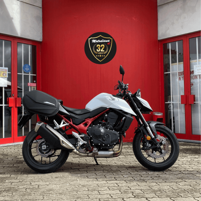 https://motodiana.com//public/uploads/17%2626_MotosUsadas/Elementos_Graficos/BX-08-BMHONDAHORNET750/04.png