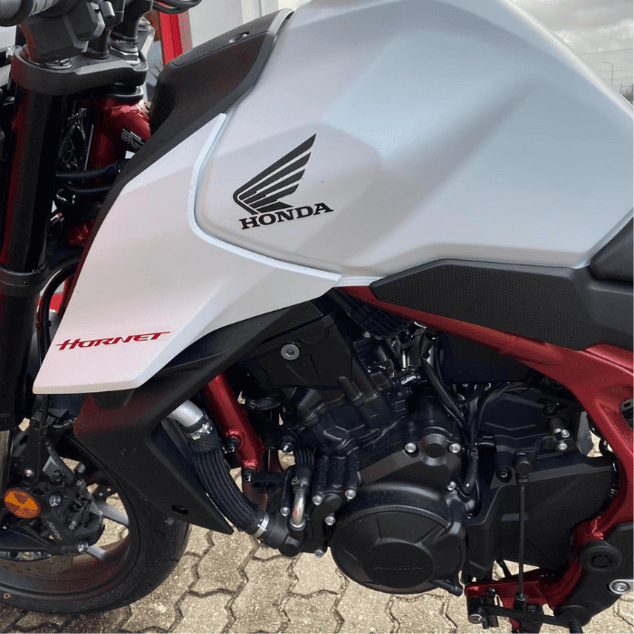 https://motodiana.com//public/uploads/17%2626_MotosUsadas/Elementos_Graficos/BX-08-BMHONDAHORNET750/08.png