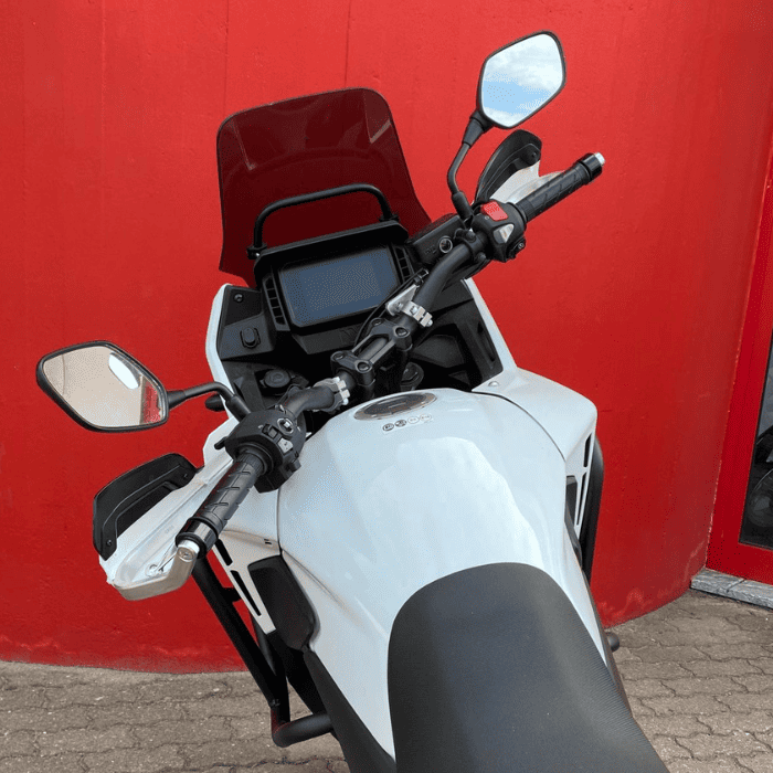 https://motodiana.com//public/uploads/17%2626_MotosUsadas/Elementos_Graficos/BX-95-TAHONDANX500Garantia/05.png