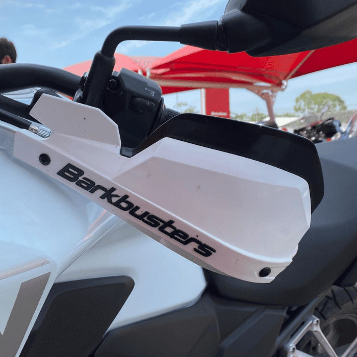 https://motodiana.com//public/uploads/17%2626_MotosUsadas/Elementos_Graficos/BX-95-TAHONDANX500Garantia/10.png
