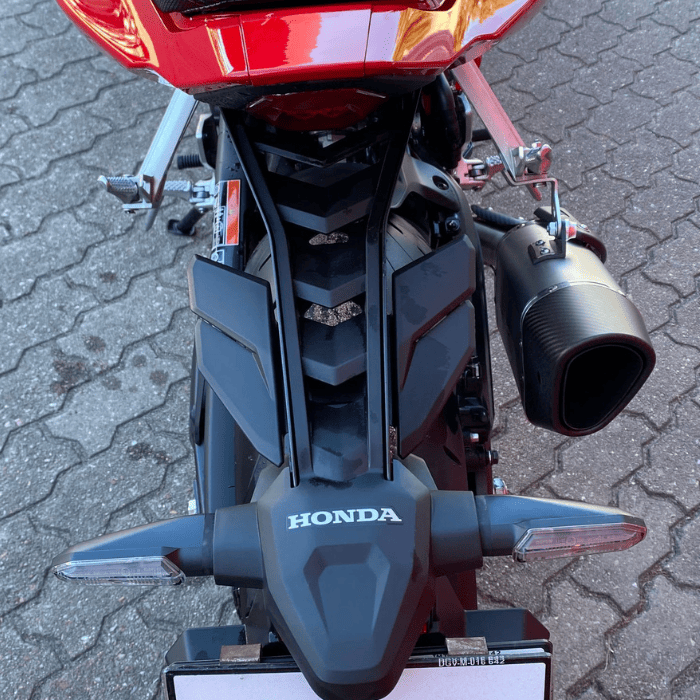 https://motodiana.com//public/uploads/17%2626_MotosUsadas/Elementos_Graficos/BZ-00-FIHONDACBR650R/13.png