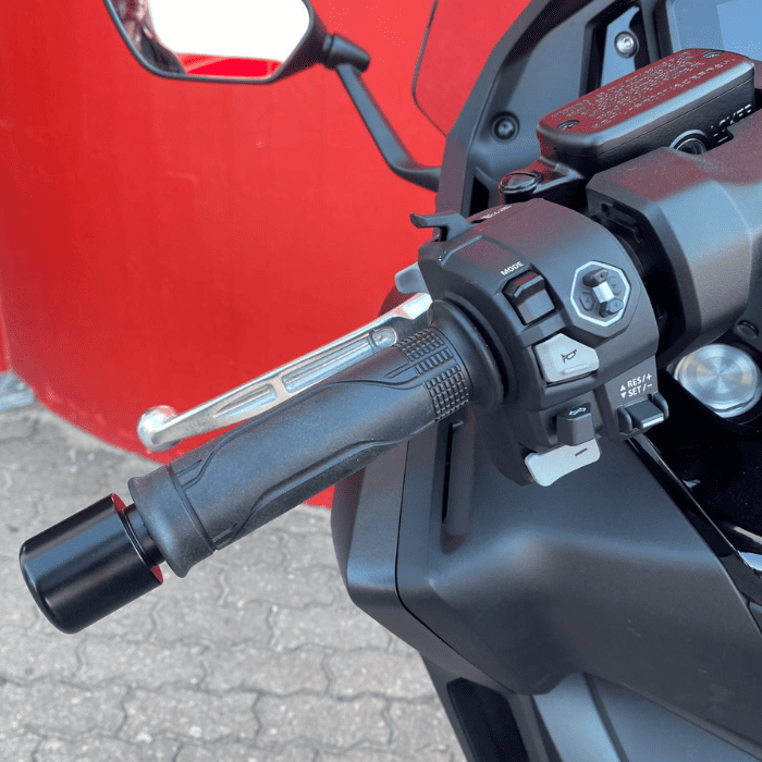 https://motodiana.com//public/uploads/17%2626_MotosUsadas/Elementos_Graficos/CH-24-PQHONDAFORZA750/08.png