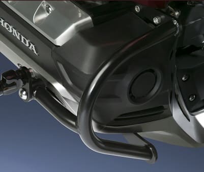 GR P4015-002 PROTECÇÃO MOTOR GL1800 +2018 PRETA