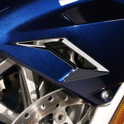 MGS 78200 - MOLDURA CROMADA DA VENTILAÇÃO DO GUARDALAMA