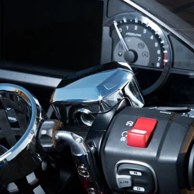 MGS 78330 - TAMPA CROMADA DA BOMBA DE TRAVÃO DIANTEIRA