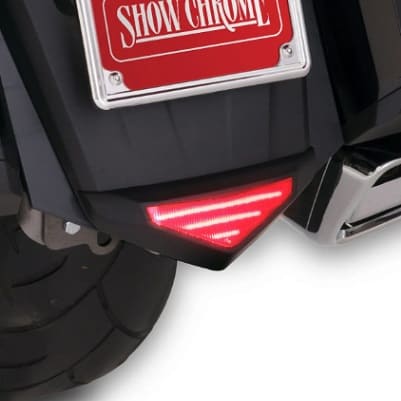 MSC 52-972 - LUZ DE TRAVÃO PRETA NA PONTA GUARDA-LAMA TRASEIRO