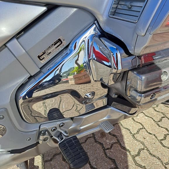https://motodiana.com//public/uploads/Motos%20Usadas/Elementos_Graficos/06_AB_13_GL1800_CINZENTA/20250128_120256.jpg