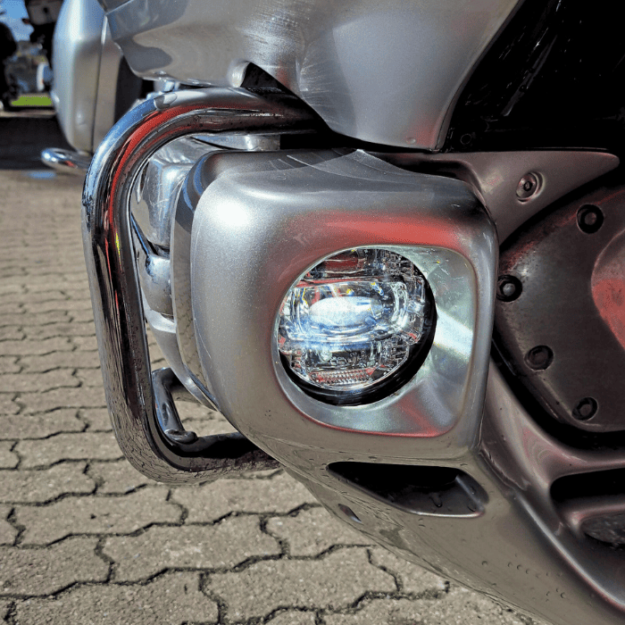 https://motodiana.com//public/uploads/Motos%20Usadas/Elementos_Graficos/06_AB_13_GL1800_CINZENTA/8.png