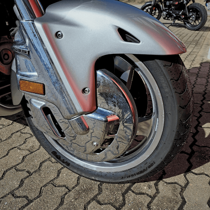 https://motodiana.com//public/uploads/Motos%20Usadas/Elementos_Graficos/06_AB_13_GL1800_CINZENTA/9_10.png