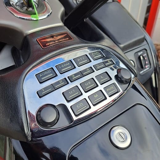 https://motodiana.com//public/uploads/Motos%20Usadas/Elementos_Graficos/16_10_RO_GL1800_PRETO/20250110_145747.jpg