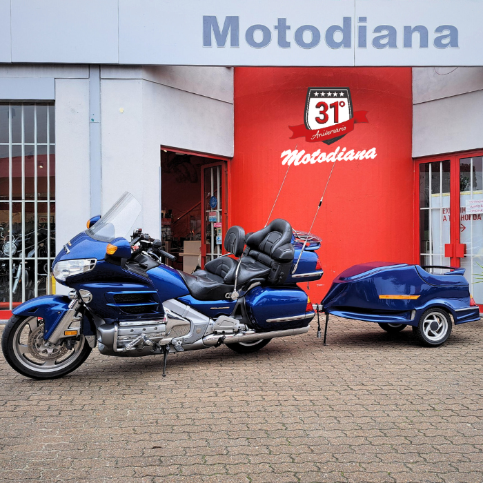 https://motodiana.com//public/uploads/Motos%20Usadas/Elementos_Graficos/17_17_IR_gl1800_azul/0.png