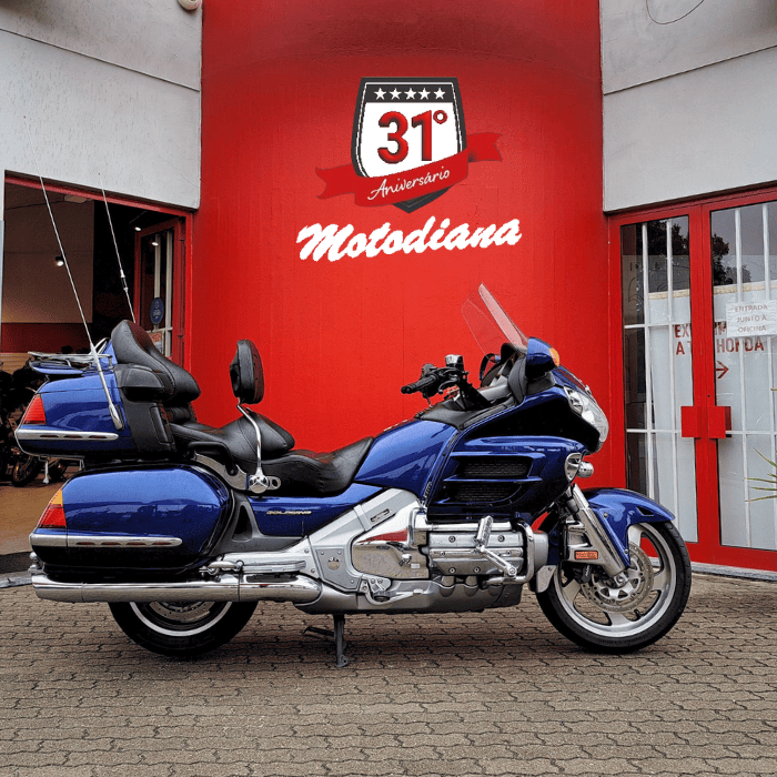 https://motodiana.com//public/uploads/Motos%20Usadas/Elementos_Graficos/17_17_IR_gl1800_azul/3.png