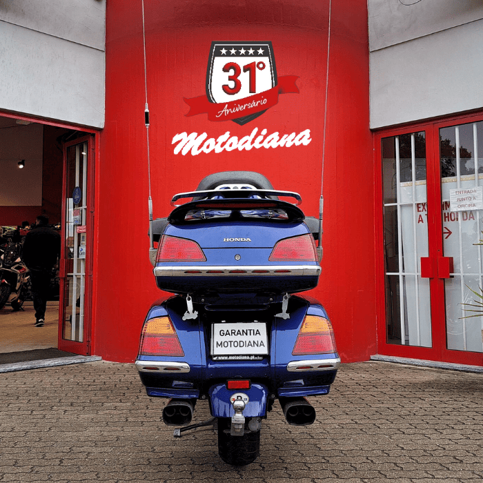 https://motodiana.com//public/uploads/Motos%20Usadas/Elementos_Graficos/17_17_IR_gl1800_azul/4.png