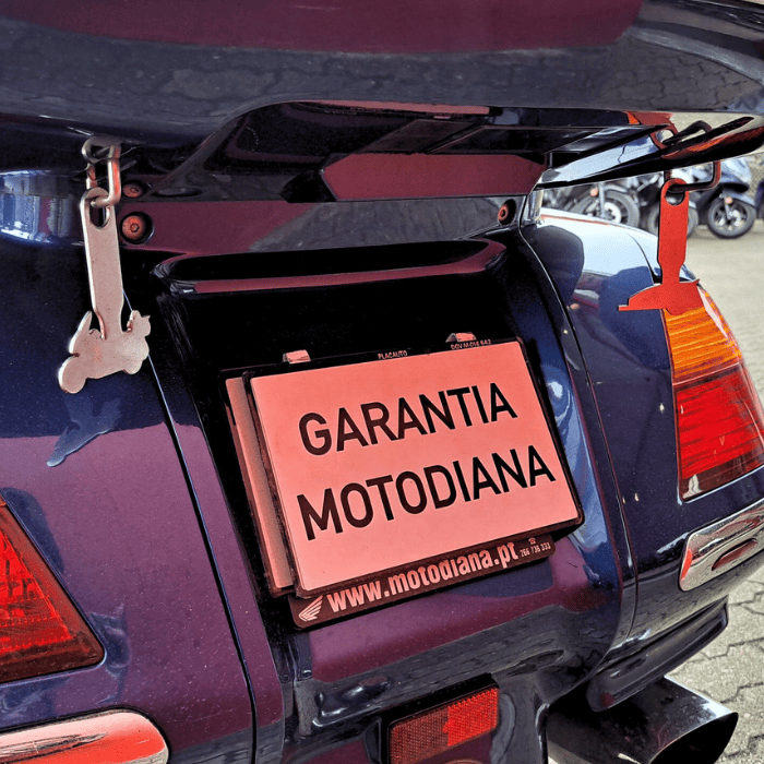 https://motodiana.com//public/uploads/Motos%20Usadas/Elementos_Graficos/17_17_IR_gl1800_azul/9_16.png