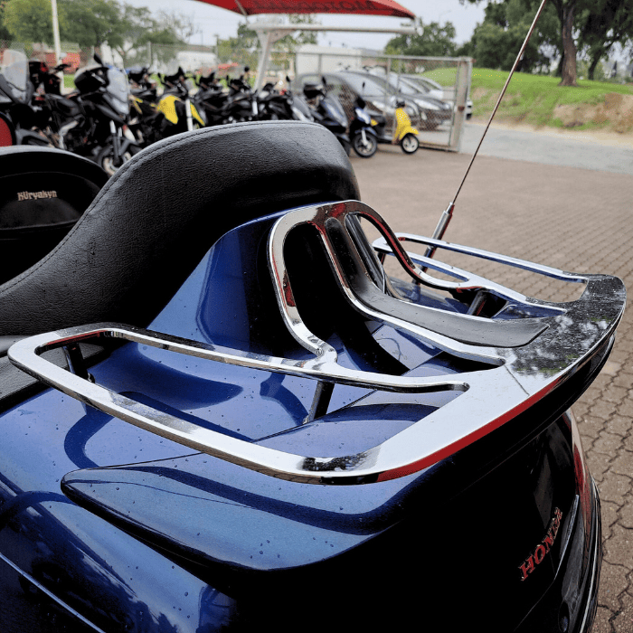 https://motodiana.com//public/uploads/Motos%20Usadas/Elementos_Graficos/17_17_IR_gl1800_azul/9_18.png