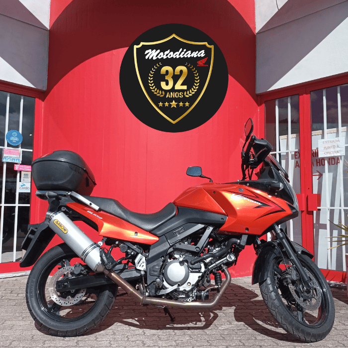 https://motodiana.com//public/uploads/Motos%20Usadas/Elementos_Graficos/34-UX-42%20SUZUKI%20V-STROM%20LARANJA/3.png