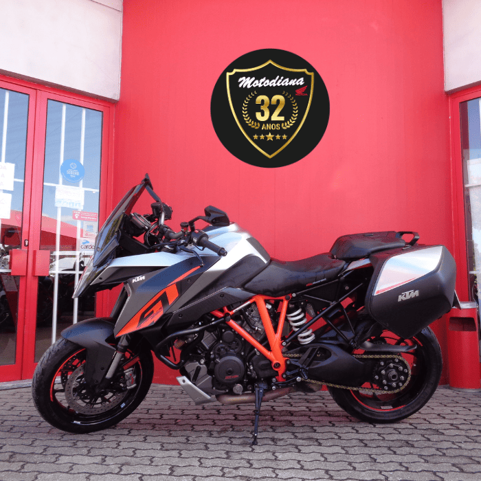 https://motodiana.com//public/uploads/Motos%20Usadas/Elementos_Graficos/36-SM-56%20KTM%20SUPERDUKE%201290/01.png