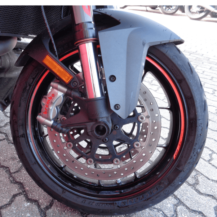 https://motodiana.com//public/uploads/Motos%20Usadas/Elementos_Graficos/36-SM-56%20KTM%20SUPERDUKE%201290/05.png