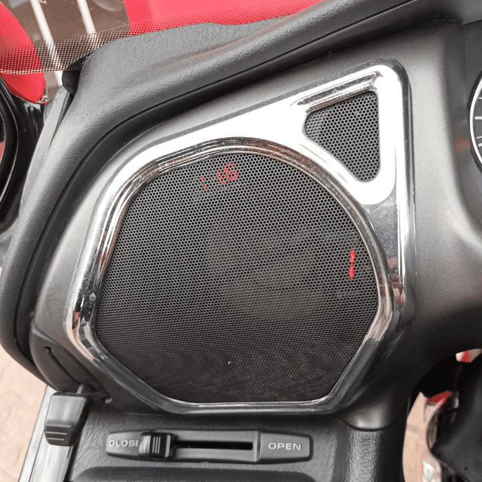 https://motodiana.com//public/uploads/Motos%20Usadas/Elementos_Graficos/42-IP-84%20HONDA%20GL%201800%20Landing%20Train/Design%20sem%20nome%20(14).png