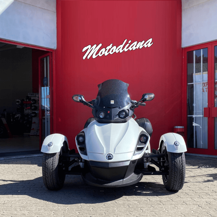 https://motodiana.com//public/uploads/Motos%20Usadas/Elementos_Graficos/59-LQ-14%20CAN-AN%20SPIDER/02.png