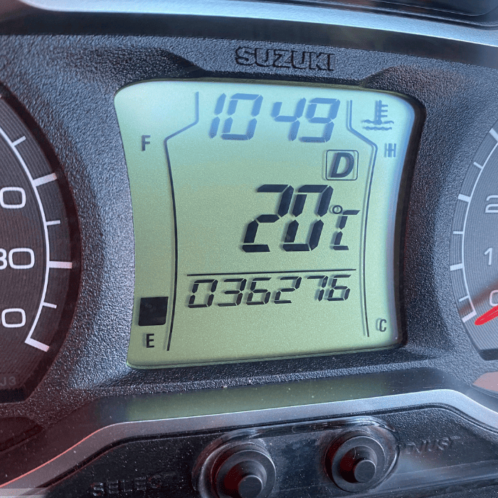 https://motodiana.com//public/uploads/Motos%20Usadas/Elementos_Graficos/61-RU-90%20SUZUKI%20BURGMAN%20650/19.png