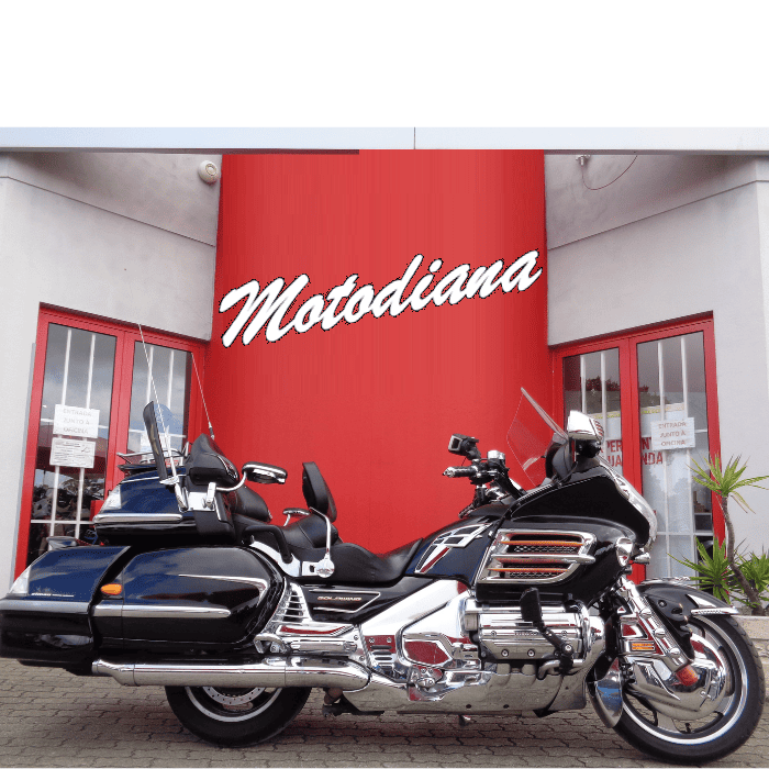 https://motodiana.com//public/uploads/Motos%20Usadas/Elementos_Graficos/75-33-ZR%20HONDA%20GL1800/02%20(1).png