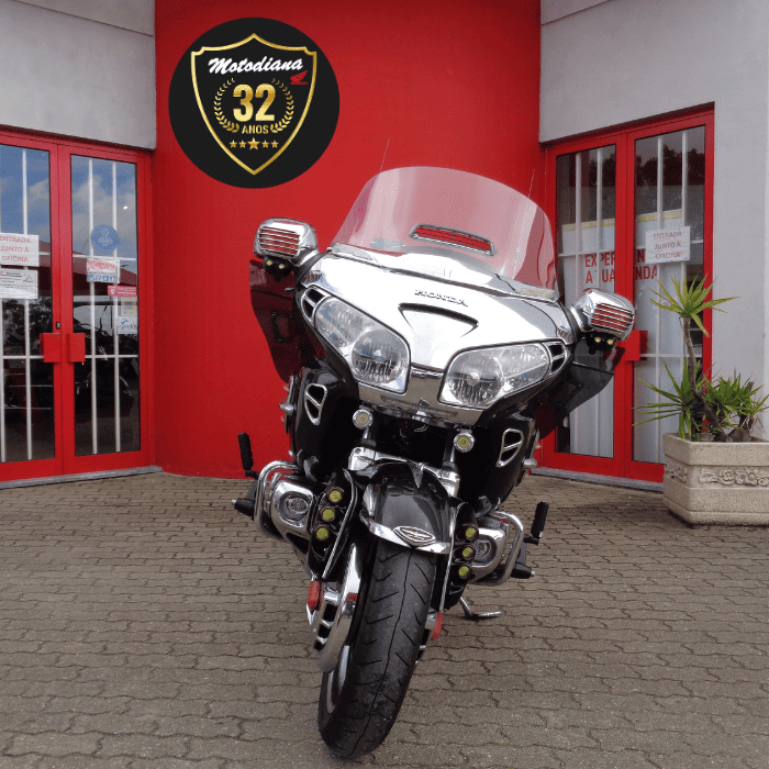 https://motodiana.com//public/uploads/Motos%20Usadas/Elementos_Graficos/75-33-ZR%20HONDA%20GL1800/03.png