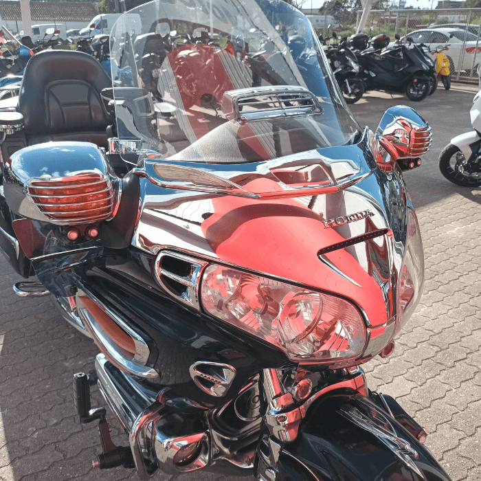 https://motodiana.com//public/uploads/Motos%20Usadas/Elementos_Graficos/75-33-ZR%20HONDA%20GL1800/14.png
