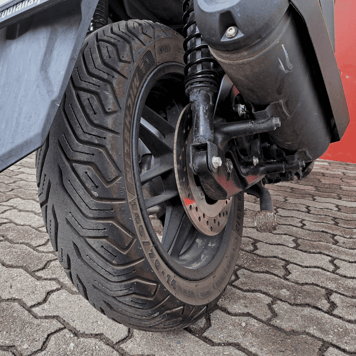 https://motodiana.com//public/uploads/Motos%20Usadas/Elementos_Graficos/79_XX_83_forza_nss300/5.png