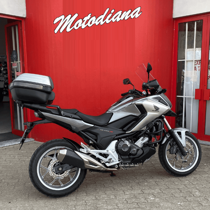 https://motodiana.com//public/uploads/Motos%20Usadas/Elementos_Graficos/82-SX-32%20HONDA%20NC750X/04.png