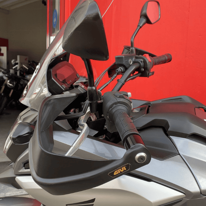https://motodiana.com//public/uploads/Motos%20Usadas/Elementos_Graficos/82-SX-32%20HONDA%20NC750X/11.png