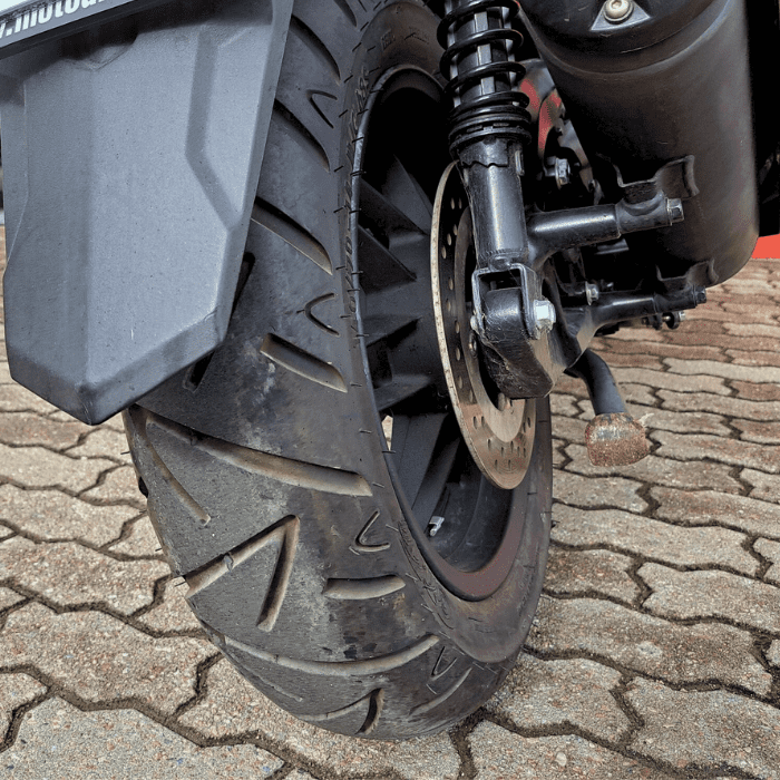 https://motodiana.com//public/uploads/Motos%20Usadas/Elementos_Graficos/83_xr_53_forza_nss300/6.png