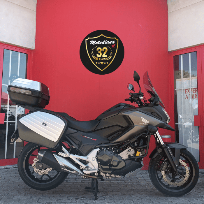 https://motodiana.com//public/uploads/Motos%20Usadas/Elementos_Graficos/84-ZT-99%20%20HONDA%20NC750X/03.png