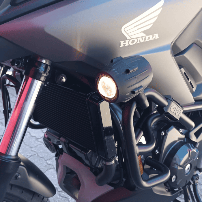 https://motodiana.com//public/uploads/Motos%20Usadas/Elementos_Graficos/84-ZT-99%20%20HONDA%20NC750X/09.png