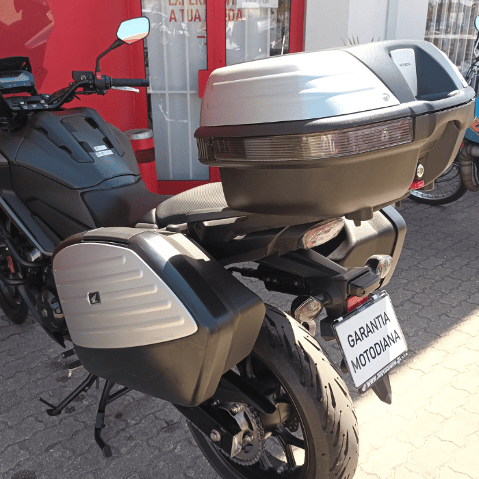 https://motodiana.com//public/uploads/Motos%20Usadas/Elementos_Graficos/84-ZT-99%20%20HONDA%20NC750X/12.png