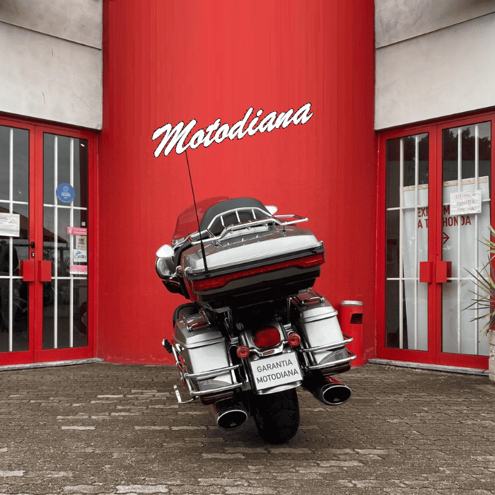 https://motodiana.com//public/uploads/Motos%20Usadas/Elementos_Graficos/99-XO-12%20HARLEY%20DAVIDSON%20CVO/04.png