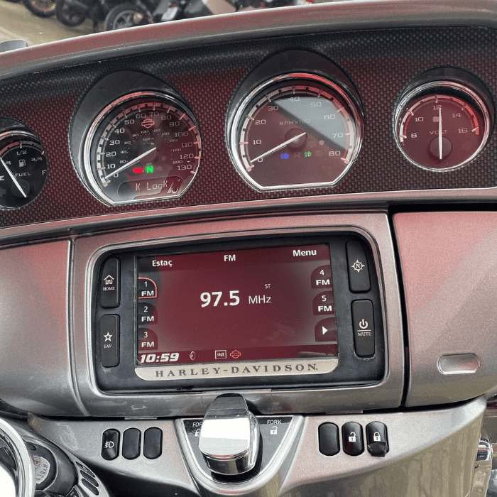 https://motodiana.com//public/uploads/Motos%20Usadas/Elementos_Graficos/99-XO-12%20HARLEY%20DAVIDSON%20CVO/Design%20sem%20nome%20(35).png