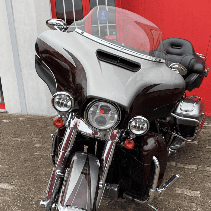 https://motodiana.com//public/uploads/Motos%20Usadas/Elementos_Graficos/99-XO-12%20HARLEY%20DAVIDSON%20CVO/Design%20sem%20nome%20(37).png